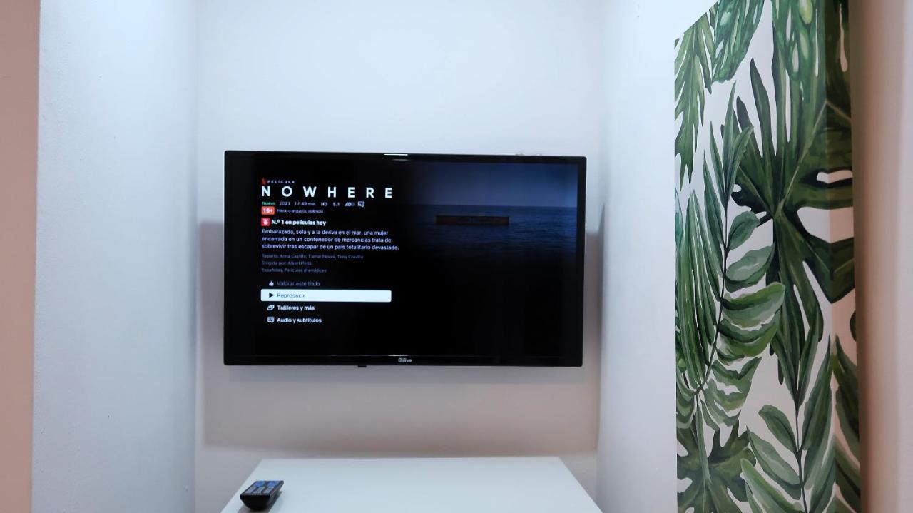 Entire Apartment , 2 Bedrooms Newly Remodeled Center Sitges Barcelona Экстерьер фото