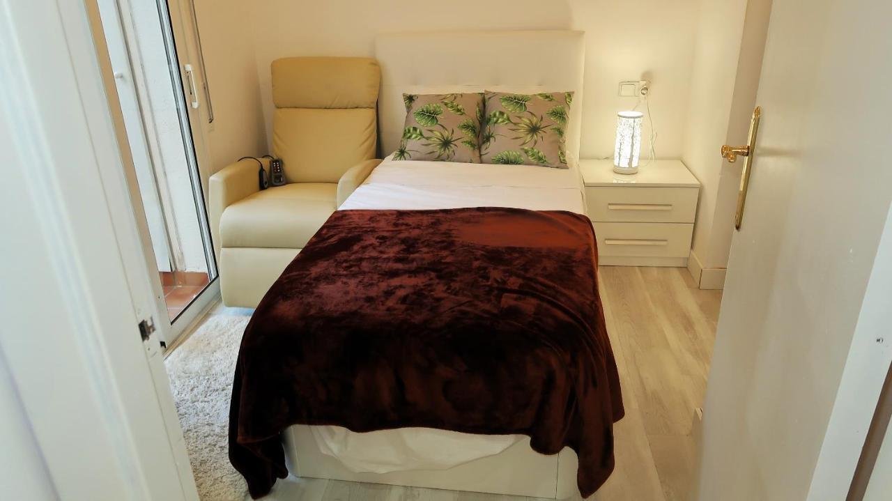 Entire Apartment , 2 Bedrooms Newly Remodeled Center Sitges Barcelona Экстерьер фото
